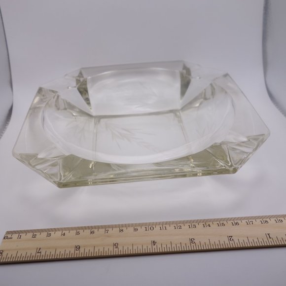 Square Glass Cigar Ash Tray with Wheat Stalk Etching Design - Picture 8 of 12